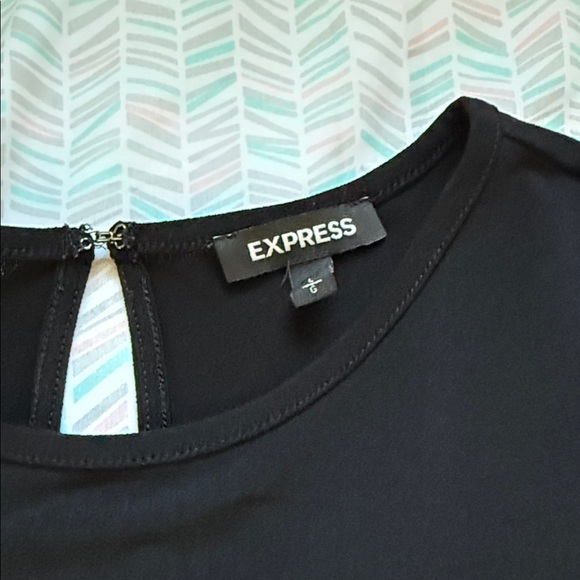 Express Classic Black Short Sleeve Top - Picture 2 of 3